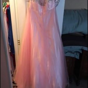 Brand new prom dress wore for three hours size 10
